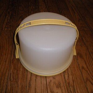 Vintage Tupperware Large Cake Holder Carrier Storage Container